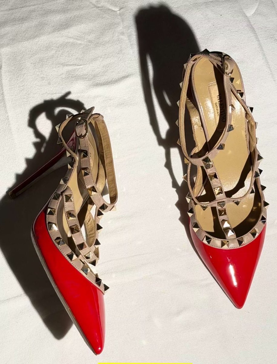 narasconsignmnt's tweet photo. Valentino
Rockstuds size
39.5 with box
$450
worn in good condition
#narasconsignmentstore #valentino #preloved #prelovedluxuryitems #womenfashion https://t.co/CAzkW2rroe