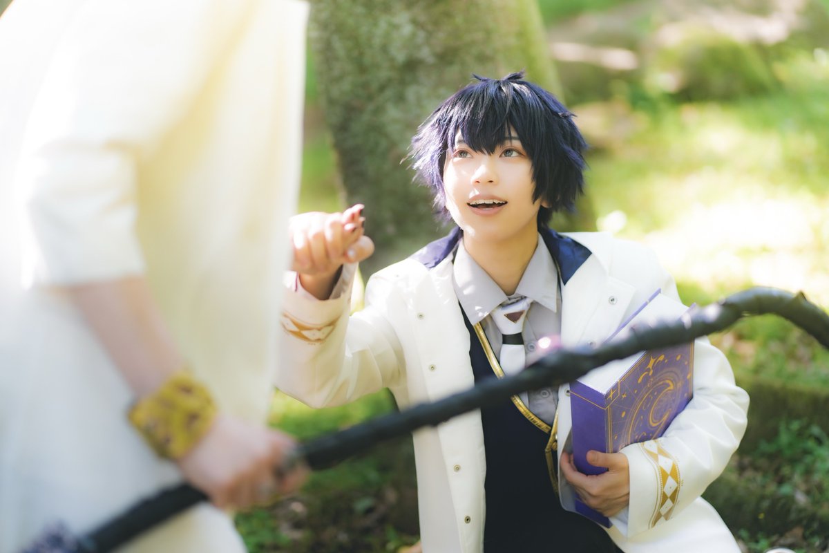kurotamaxxx's tweet photo. ［cosplay］
mhyk

「賢者様、こんな所にいたんですか？
さっさと行きますよ。」

ミスラ/魔法使いの約束
賢者@kiiinacos 
写真@yano___camera 
#まほやく_cos https://t.co/F7SKzyvzFv