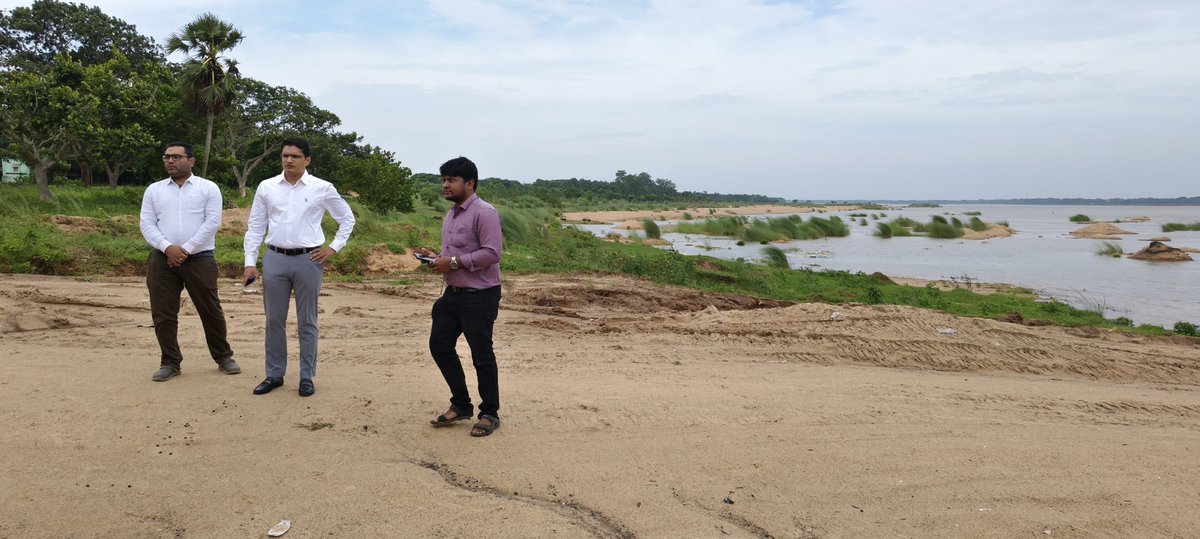 KatakaDM's tweet photo. A surprise inspection was conducted by the Collector & DM at sand quarries in Purunahat (Kishannagar Tahasil) and Nemalo (Nischintakoili Tahasil). Stocked sand found  was seized, and the process for its auction will be initiated in accordance with the rules. Operating sources have been closed under the Disaster Management Act.
@CMO_Odisha  @SecyChief   @IPR_Odisha @rdmodisha @MinesOdisha
#Cuttack #SandMining #GoodGovernance #Transparency #Odisha