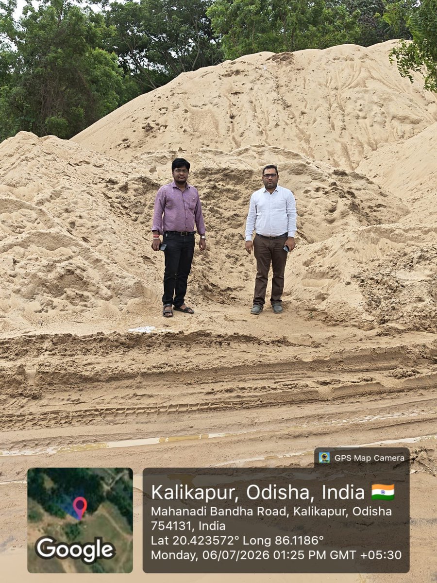 KatakaDM's tweet photo. A surprise inspection was conducted by the Collector & DM at sand quarries in Purunahat (Kishannagar Tahasil) and Nemalo (Nischintakoili Tahasil). Stocked sand found  was seized, and the process for its auction will be initiated in accordance with the rules. Operating sources have been closed under the Disaster Management Act.
@CMO_Odisha  @SecyChief   @IPR_Odisha @rdmodisha @MinesOdisha
#Cuttack #SandMining #GoodGovernance #Transparency #Odisha