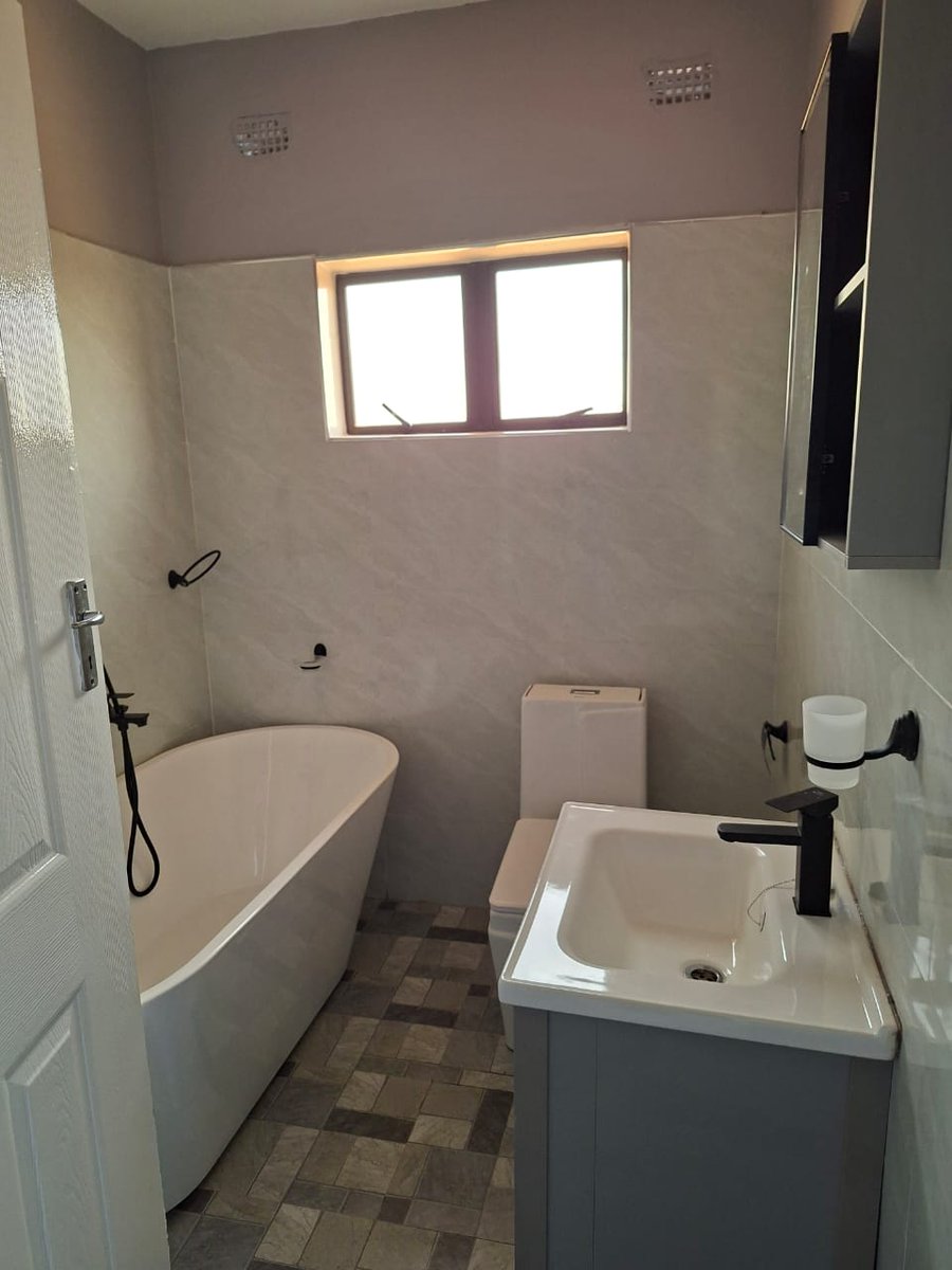 Erasmuspark2023's tweet photo. A choice of 3 apartments to let in Erasmus comprising of
1. 3 bedrooms with bics
2. 1 toilet
3. Kitchen
4. Combined lounge and dining
5. Wifi
6. Solar system
7. Cameras
8. Gas
*Rent $450 per month*
*Lease fees apply*
Contact 0788882506 / 0788882507 https://t.co/LTvlThSg6O