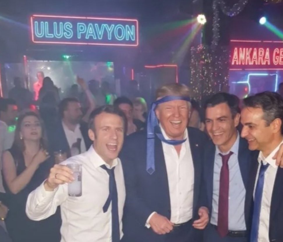ankaramizah_'s tweet photo. Hazır Trump Ankara’ya gelmişken Pavyon’a götürün de 2-3 Eyalet satsın. https://t.co/qOuzwI4K8N