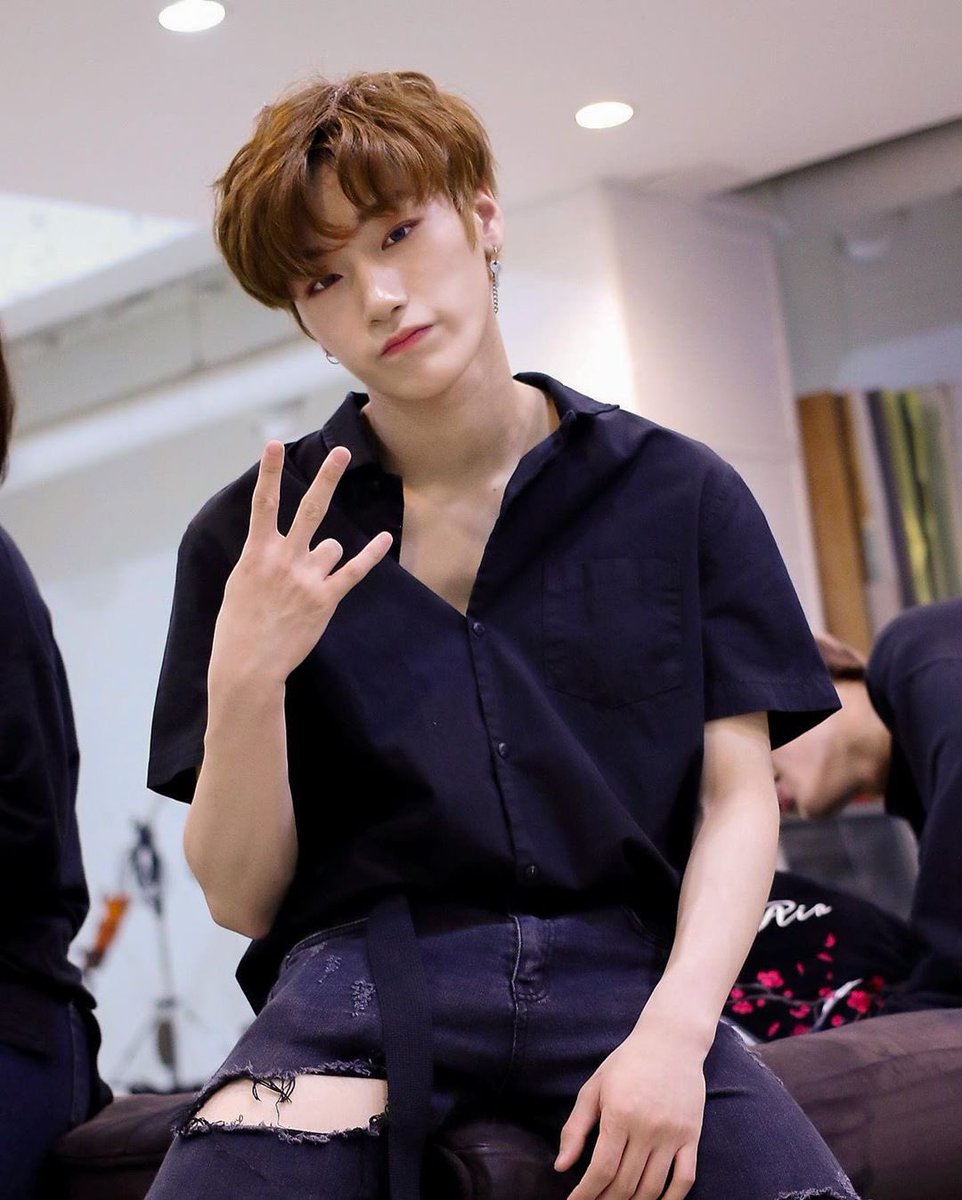 meowsanni's tweet photo. ก่อนจะหุ่นสะบึ้มกึ่มกึ้มขนาดนี้ เมื่อก่อนตัวเท่านิ้วก้อยเองค่ะ ปั้นหุ่นเก่งและมีวินัยมากก ไอดอลในการอัพหุ่นจิง ๆ แต่สิ่งที่ไม่เคยเปลี่ยน คือเอวจ่ะ เอวเล็กตลอดไป หุ่นโดริโทสอยู่นี่แล้ว https://t.co/OZElHSM1vh