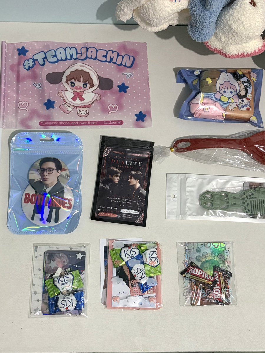daysofreve's tweet photo. Terima kasih banyaak atas freebies22 lucunyaa🫶🏻🫶🏻🫶🏻 @nanaumo4e
@chocosqueen_ @pinkkinana @jenojaemni @sasabbong @jenjaehyuck @nominnaekkoya @yutawife1426 @heliophile_0606  @sleepyrin13 @jenoandjeni &amp; yg gaada akun twitternya huhu terima kasiih<3333 https://t.co/xU4BhBZpao