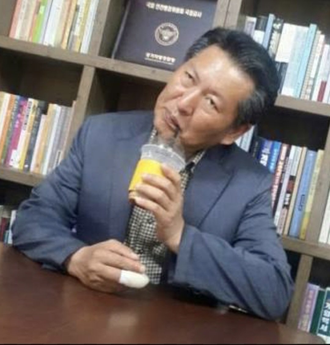 솔미 tweet media