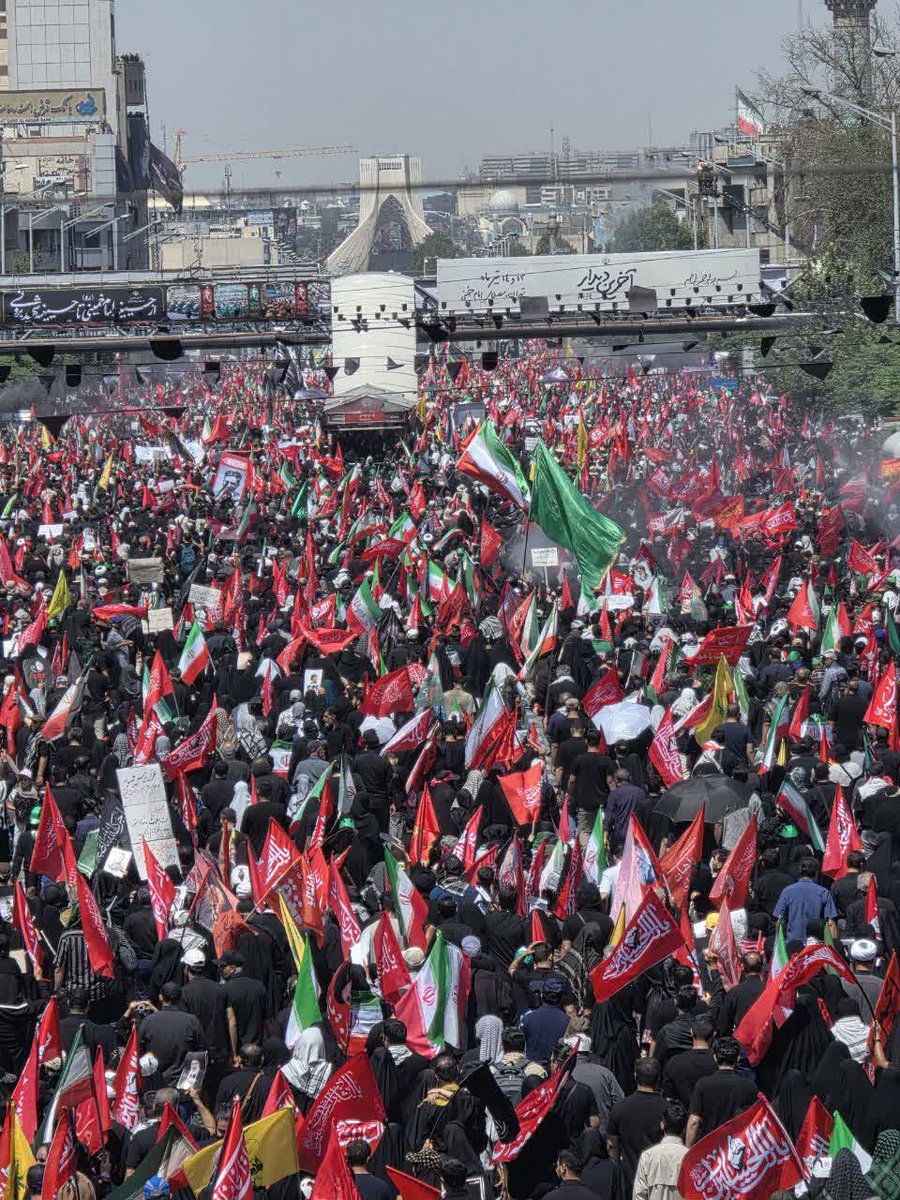 e_zaraee's tweet photo. #iran
#khamene
#army
#شهید
#مظلوم
#ایران
#انتقام https://t.co/LlWZigEGzN