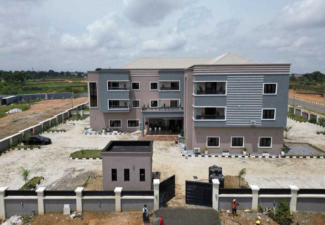 abdullahayofel's tweet photo. NEWS: The Best Minister of FCT, Nyesom Wike will be commissioning the Office annex for the Body of Benchers in Abuja today❤️🇳🇬

That make it Day 19 of back to back project commissioning…….All within three years. https://t.co/4cmU1xR4xL