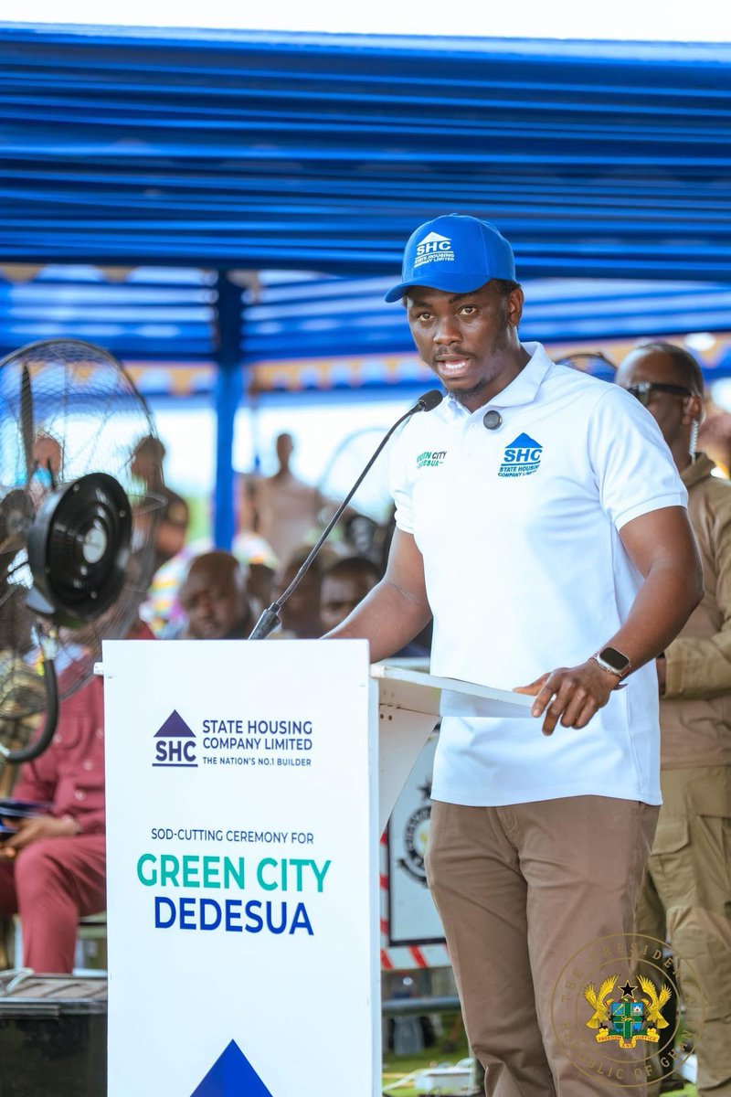 ABN_Lion's tweet photo. Day 39 of posting @ewuraadamskarim until elections are over.

A competent, visionary team player and a dependable comrade you can trust. 

#NDCO
#ewuraadamskarim 
#Karim4NDCO 
#wedey2geda 
#TheFutureIsHere https://t.co/TGWb5fbsF7