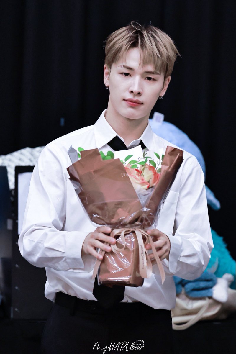myHARUbear's tweet photo. 260705 Whosfan
저랑 사귈래요🧡
#하루 #HARU #ハル 
#넥스지 #NEXZ #ネクスジ https://t.co/QfuocYMad3