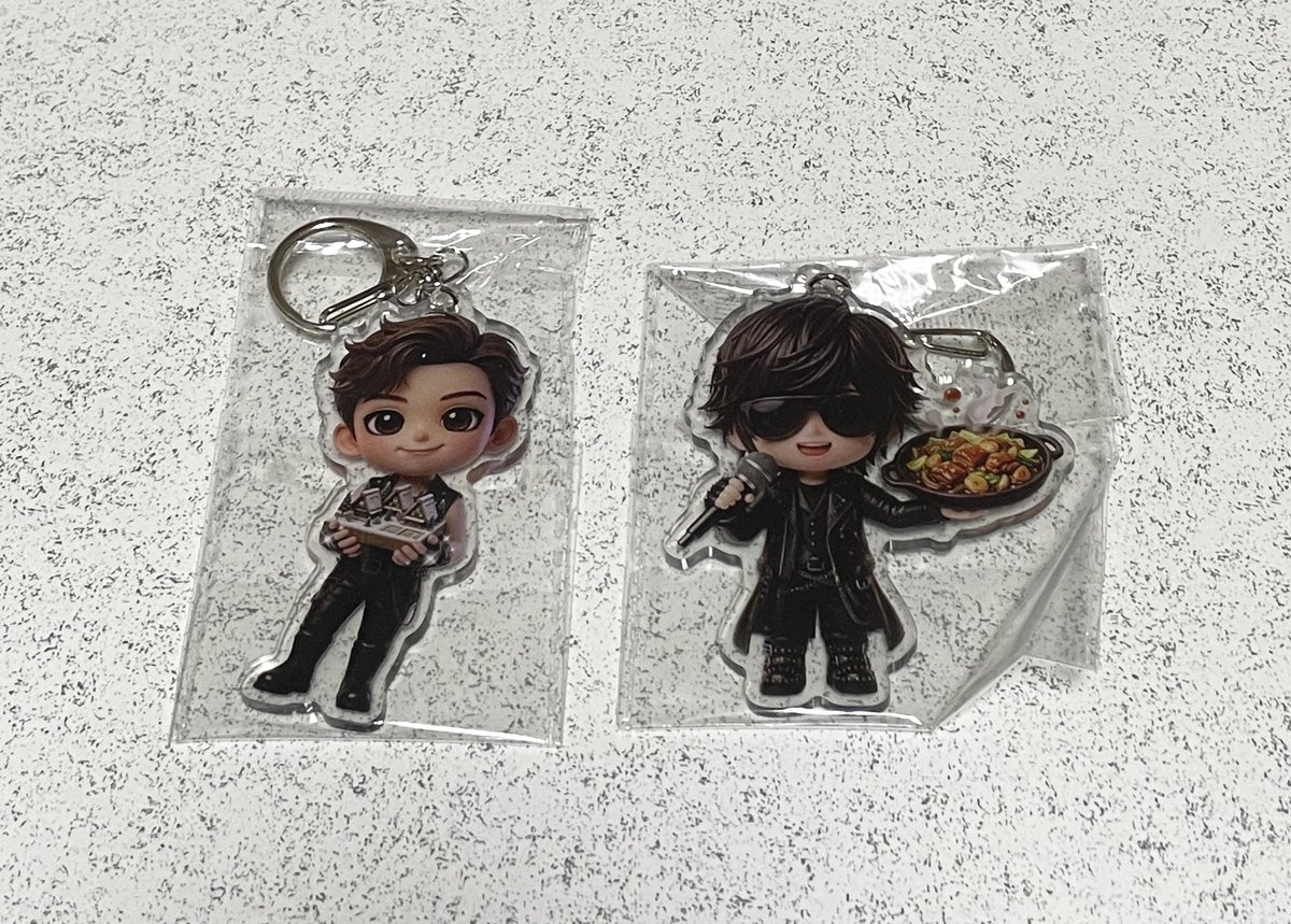 balflare88's tweet photo. 今回のアクキー10個買ってダブりは2個だけだった😄8/10ならなかなかの引きだった♪サインは出なかったけどね😅どなたか群馬の青木さん、岐阜の五味さん、上野さん、三重の五味さん譲っていただけませんか？もしくはダブりと交換出来る方ご連絡下さい✨岐阜公演で交換出来る方いたら嬉しいです🥳 https://t.co/yA0iRqDacA
