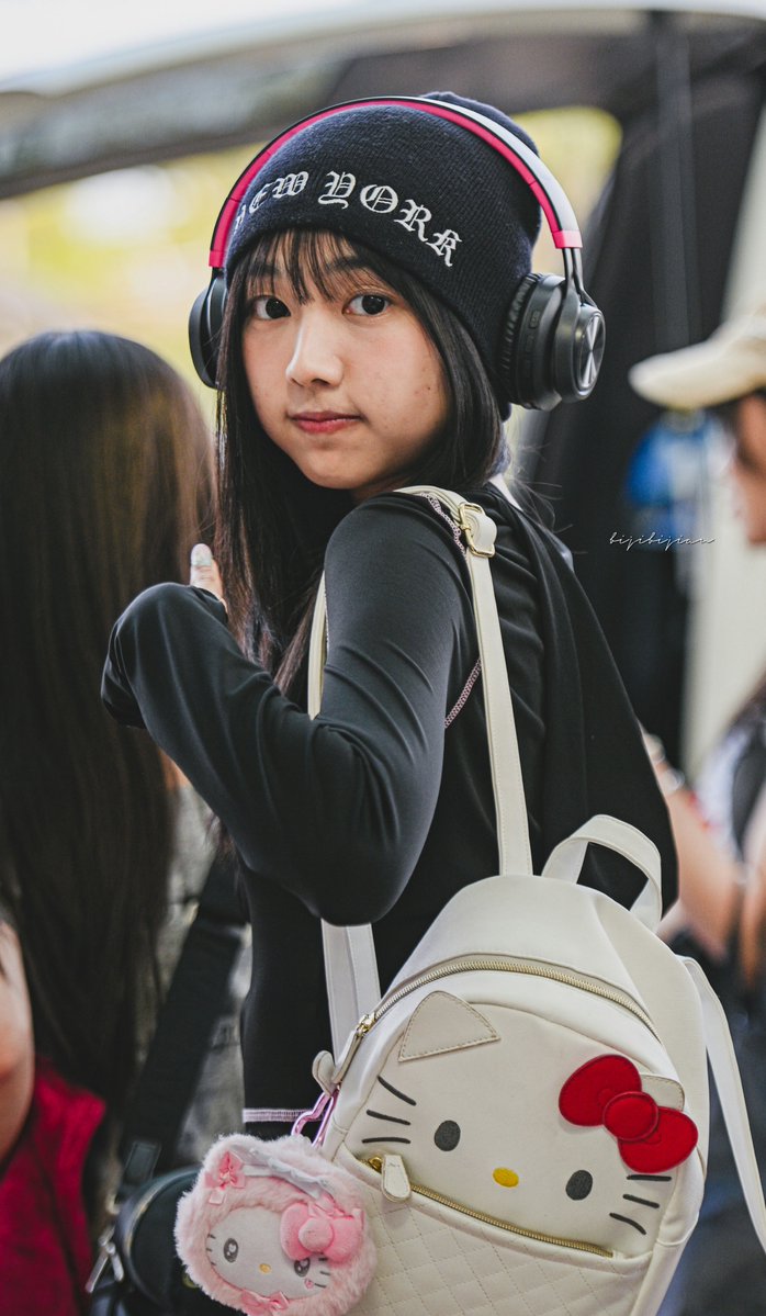 bijibijian's tweet photo. Ketemu lagi di Jakarta yaaa... Terimakasih rangkaian kegiatan di Jogja-nya... 
Kalian oshi2 terbaik!!! 
Beruntung banget kenal kalian.. 
😊😊😊

#BaleZyin #CeritaLana #LiaChat #NayReply https://t.co/64MiLcV0Vz