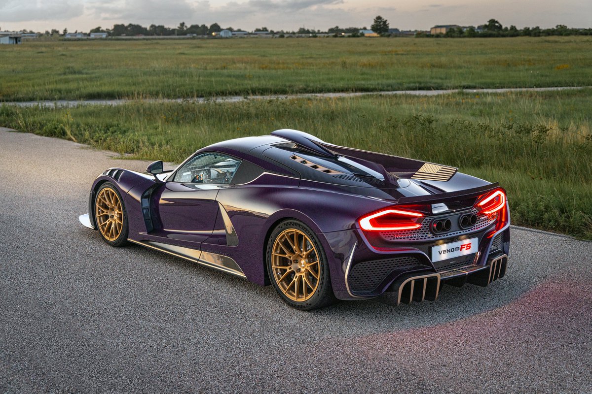 Motor1com tweet picture