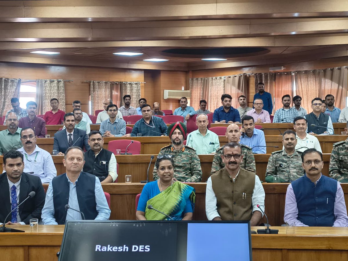 UBArea_IA's tweet photo. Preparedness today will save lives tomorrow 🇮🇳

#VictoryForCertain Brigade part of #GoldenKeyDivision participated in the 'Post Disaster Review Seminar' organised by the Government of Himachal Pradesh. Bringing together leaders from the #State #Government, #NDMA, #NDRF, #SDRF, #ITBP, #BRO, the #Armed #Forces and key civil departments, the seminar reaffirmed the power of a whole-of-government approach towards disaster management.

Insightful deliberations on the lessons from past disasters helped in carving strategies to enhance cohesive as well as effective response mechanisms for future.

Together, we remain committed to safeguard our people through seamless coordination, shared learning and unwavering resolve.

#IndianArmy
#SuryaCommand
#UttarBharat
#GoldenKeyDivision 
#VictoryForCertain
#DisasterPreparedness #HimachalPradesh #TogetherWePrepare #Resilience #MilitaryCivilCooperation 
#NationFirst

@adgpi 
@suryacommand
@voiceofspiti
@voiceofkinnaur
@PRODefDehradun 
@ProDefLko