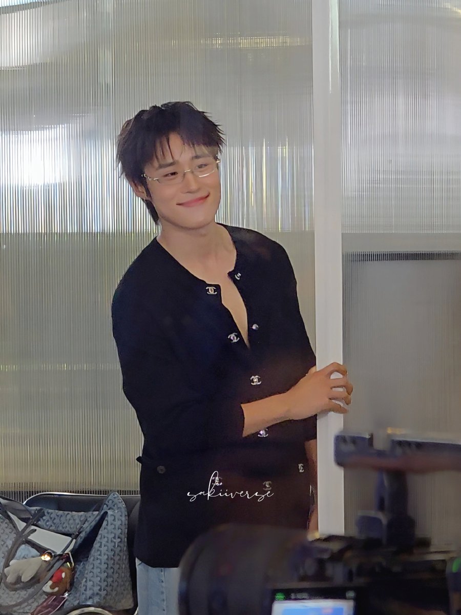 sakisungverse's tweet photo. ยิ้มแฉ่งงง

NUTDAN  SOLO PT D2
#TastyNUTDAN_Presstour
#TMCLIVExNUTDAN
#nnutdan https://t.co/x9f14QCTr9