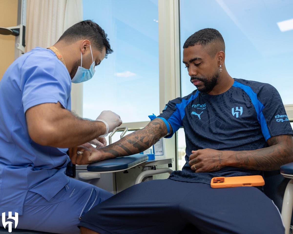 ariyadhiah's tweet photo. 📸 لاعبو فريق #الهلال الأول لكرة القدم، خلال الفحص الطبي، تحضيرًا للموسم الرياضي الجديد

#دوري_روشن_ال��عودي 🇸🇦
#RoshnSaudiLeague https://t.co/SgejvlE1pV