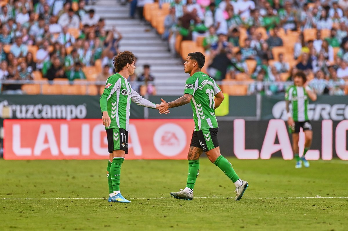 RealBetis_Arab's tweet photo. 🇨🇴🤝🇪🇸 https://t.co/QaKGK0VJGw