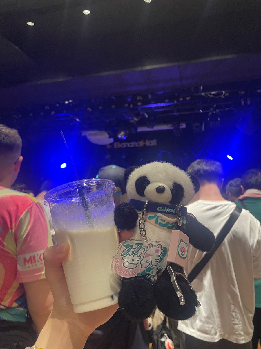 ikmin15's tweet photo. LoversWeekend🧳💘

asmiちゃんのぜーーんぶが大好き❤️asmiちゃんありがと☺️お疲れさまでした✨

大好きな曲の詰め合わせで、個人的に嬉しすぎたのはGerberaと糸電話🥲

バラード系(ピアノとasmiちゃんの相性抜群🥲💘歌詞しっかり届きまくって涙腺崩壊だよ🥹)もノリノリ系もぜんぶ最高😌🫶さすがです👼 https://t.co/5m76QlYBBA