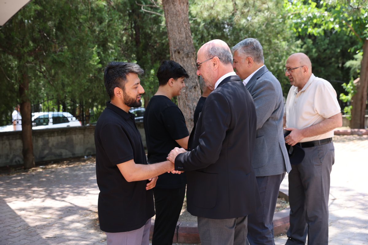 a_pekyatirmaci's tweet photo. Konyamızın hayırsever isimlerinden Necati Toklu Amcamızı dualarla ebedi âleme uğurladık.

Gönlümüzde müstesna bir yere sahip olan Necati Amcamıza Allah’tan rahmet; ailesine ve yakınlarına başsağlığı diliyorum.

Mekânı cennet, makamı âli olsun inşaAllah. https://t.co/eDd2cEJVB9