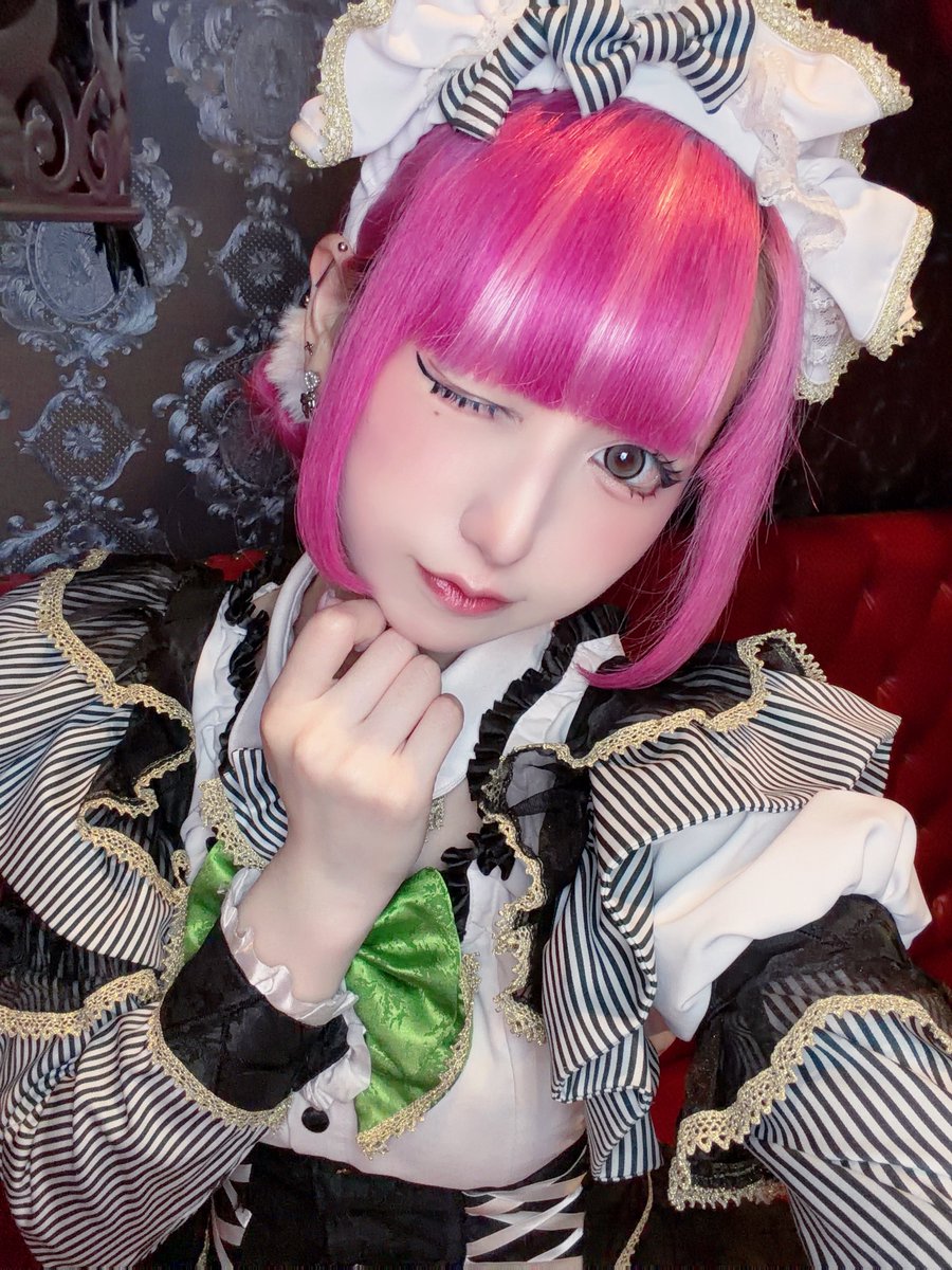 re_paranoia's tweet photo. サイドお団子お姉さんぽい⋆✦
#コンカフェ #宗右衛門町 #ミナミ https://t.co/CathM8wjs3
