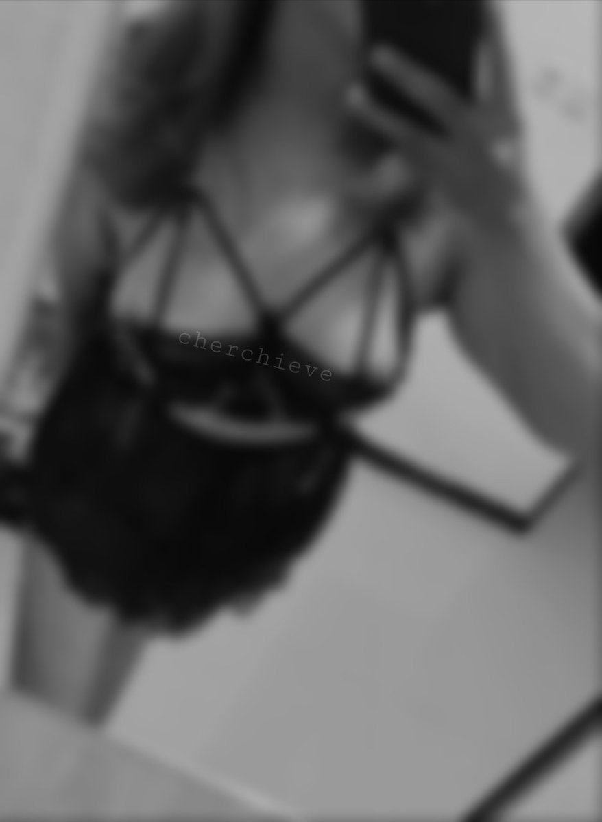 cherchieve's tweet photo. Gallery clean out with never ending black lingerie https://t.co/6QfOPlqnnO
