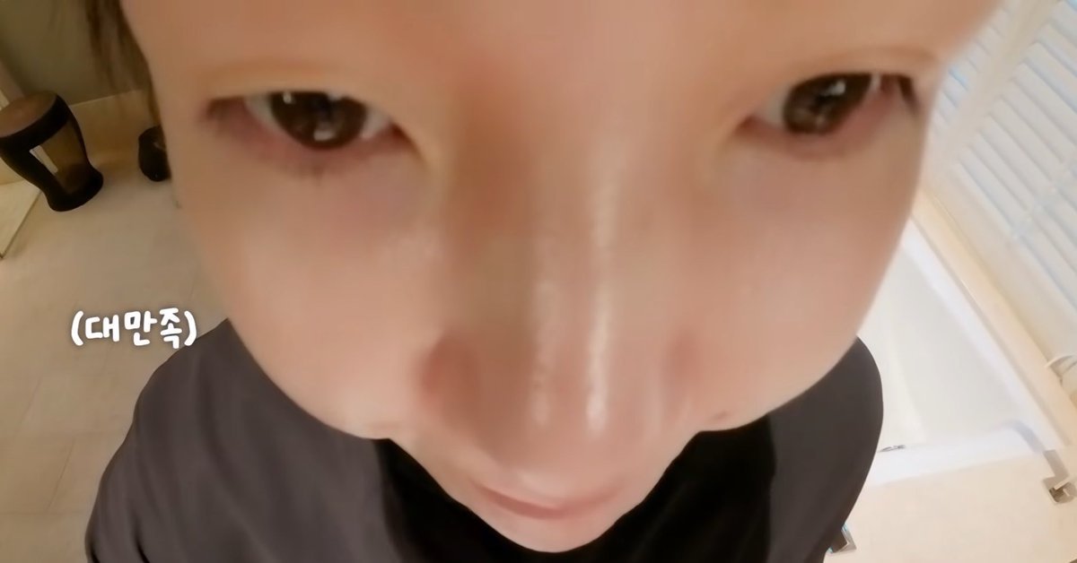 Minpdnim07's tweet photo. ONE BITE AND THAT'S IT FOR HIM😭 https://t.co/BnkbONeDk6