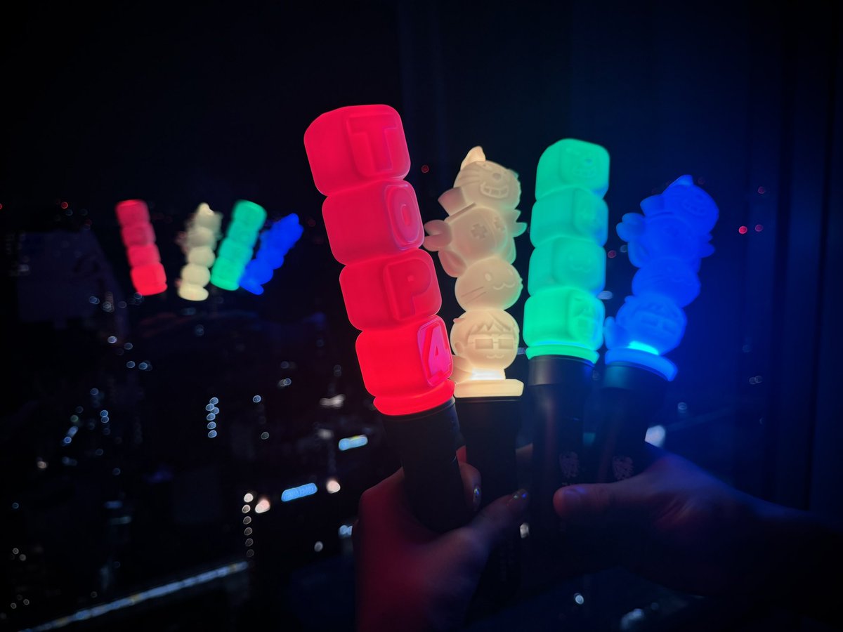 h4__k's tweet photo. 銀テ全種は無理だったけど、赤と黄色取れてほんと嬉しい🥹
最高の2日間でした！！また会える日を楽しみにしてます
#TOP4TOKYODOME2 https://t.co/7zT34NzYvG