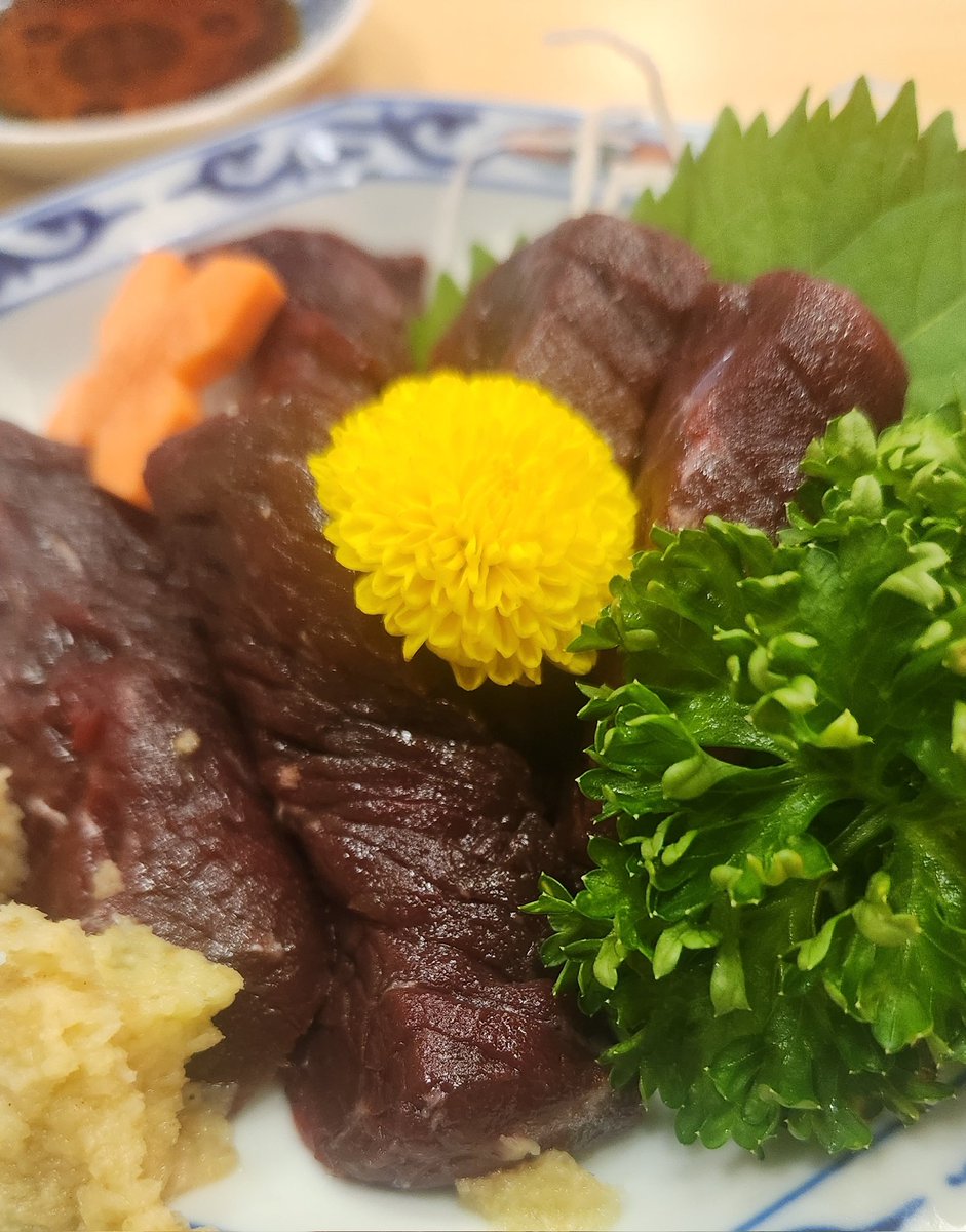 emimi_0's tweet photo. クジラ うまっ😋 https://t.co/tOXmReEgU8