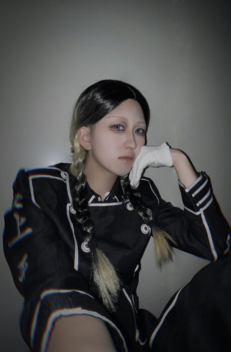 _ebidesu__'s tweet photo. cos T卍R
フェイスライン無加工なんだけど盛れたので😸 https://t.co/qNfEhkQqju