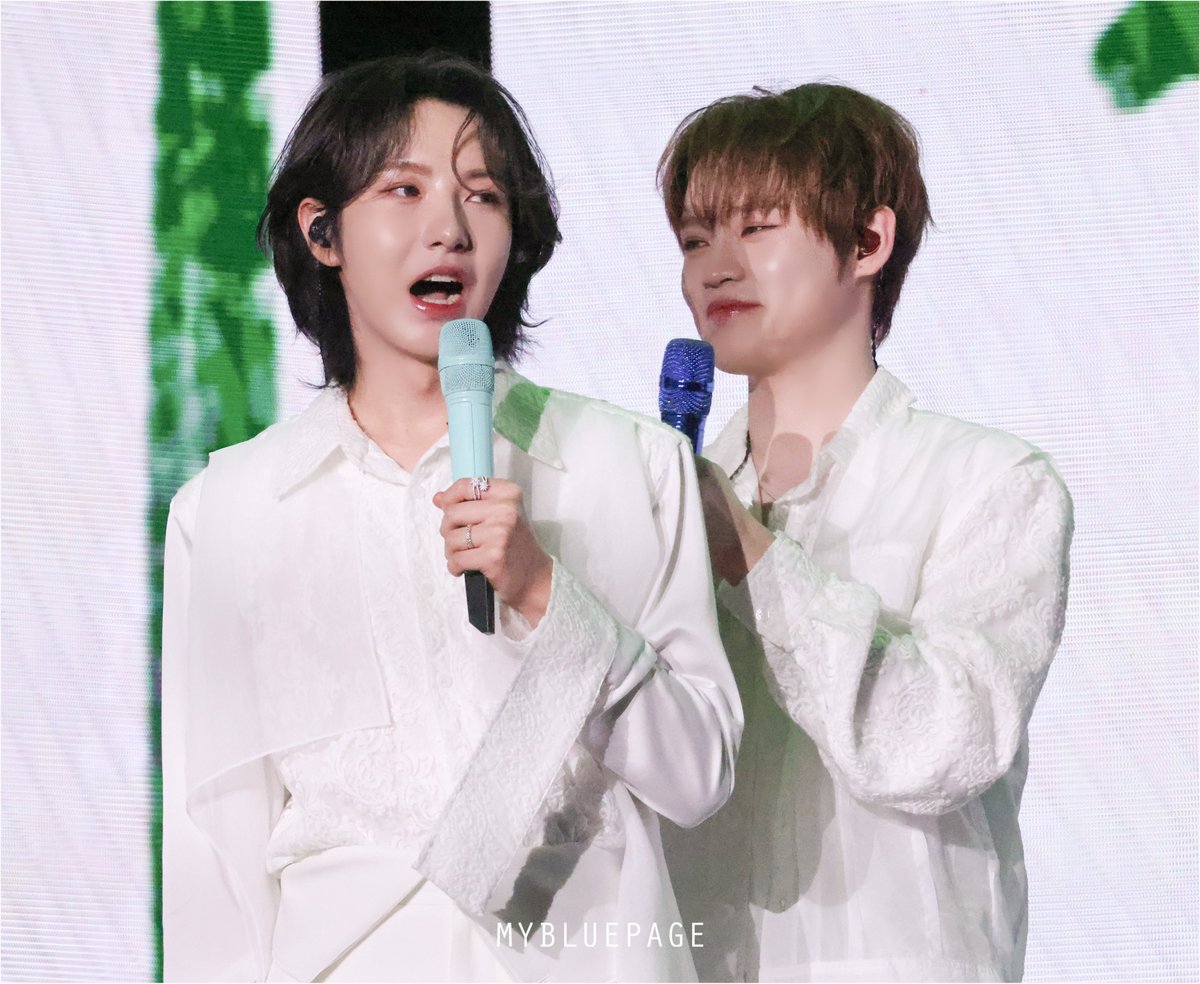 MyBluePage's tweet photo. 귀여운 애기들

260705 Roommate in Hangzhou
#런쥔 #RENJUN
#천러 #CHENLE https://t.co/UXZuVlOQyu