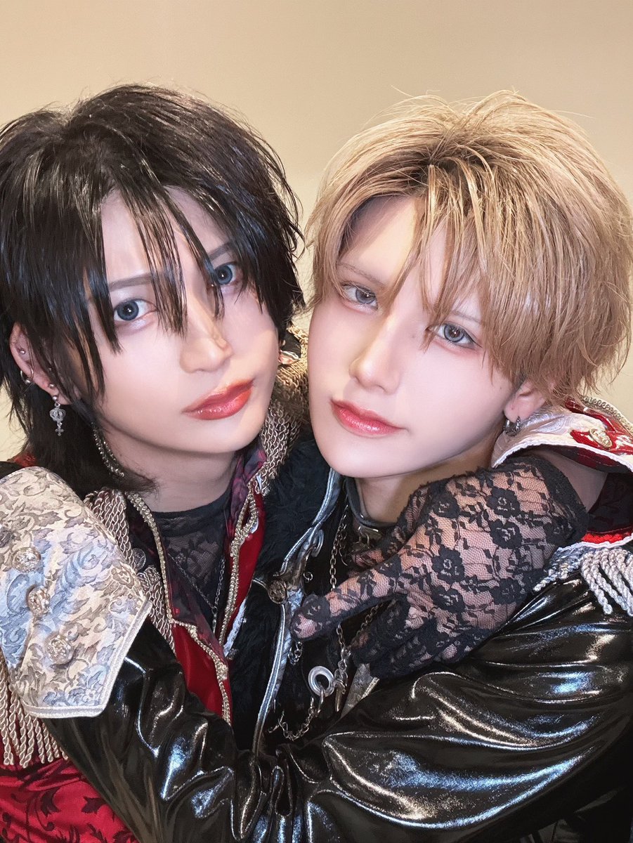 SM_rei_'s tweet photo. RP+♡=500 overにて
レイりと歌ってみた公開...💋 https://t.co/yKWaEYLa6q