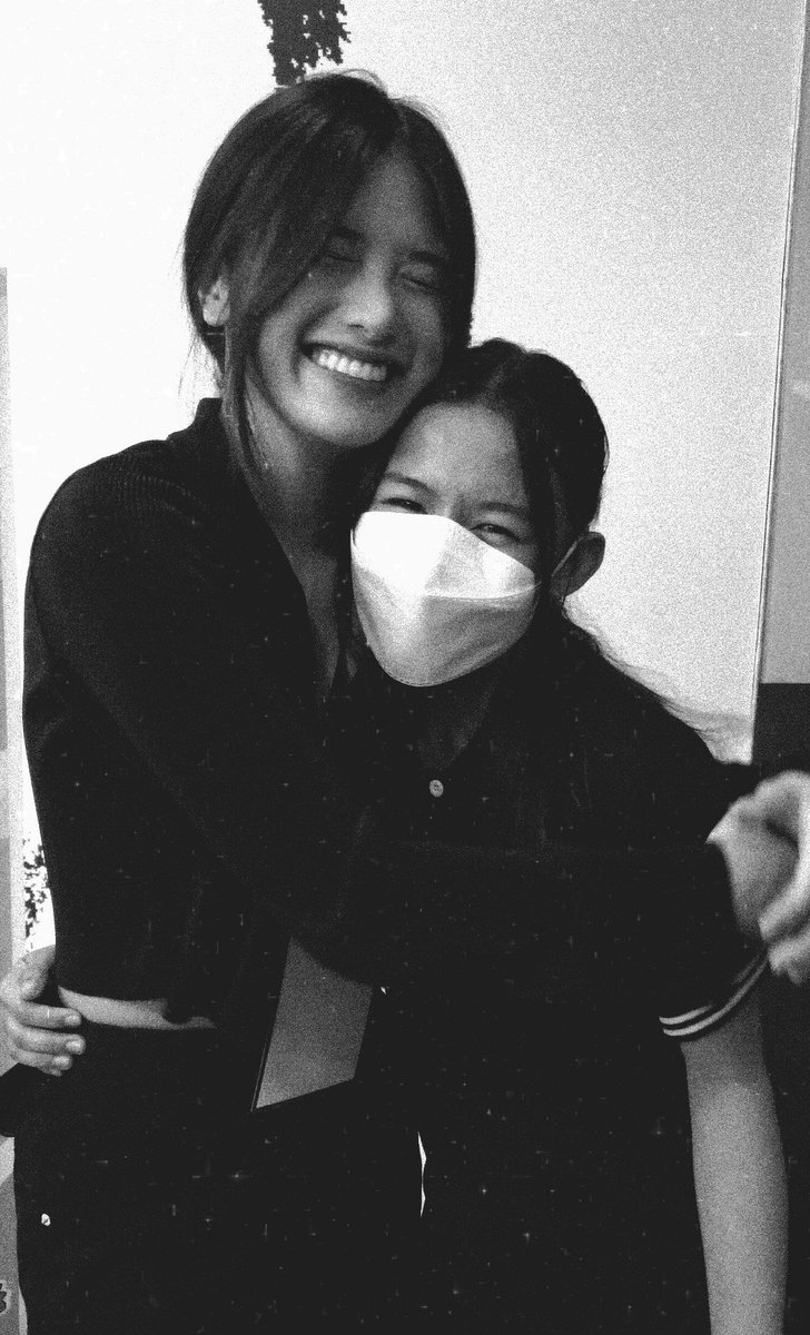 chrlttdreaaa's tweet photo. i love you, @angelahermoso__ 

2022 > 2026 🤍

first time kong mag u-upload ng picture dito na kasama ako kasi nahihiya talaga ako, pero gusto kong itabi 'to sa mga alaalang hinding hindi ko makakalimutan.

hindi lang 'to picture para sakin, paalala ito kung gaano na kalayo. https://t.co/3mWfOGAWZJ