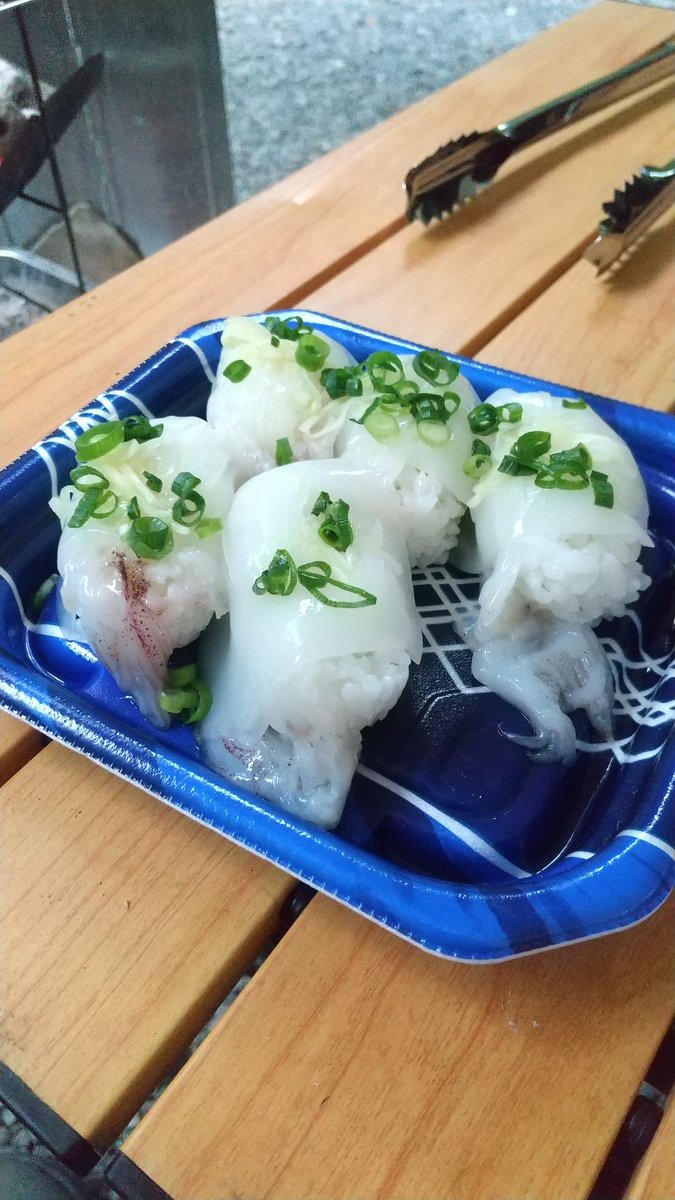 imutectypeR's tweet photo. 昨日は今年4回目の 穂別キャンプ場で1泊キャンプ

今回もがっつり楽しめました。

キャンプ飯は焼き肉とヤリイカの握り寿司を美味しく頂きました😁

毎年沢山通ってるキャンプ場ですが、川の水は年々少なくなっているような気が？

#キャンプ #穂別キャンプ場 #トモウント #キャンプ飯 #北海道 https://t.co/Y8UxDxWWH0