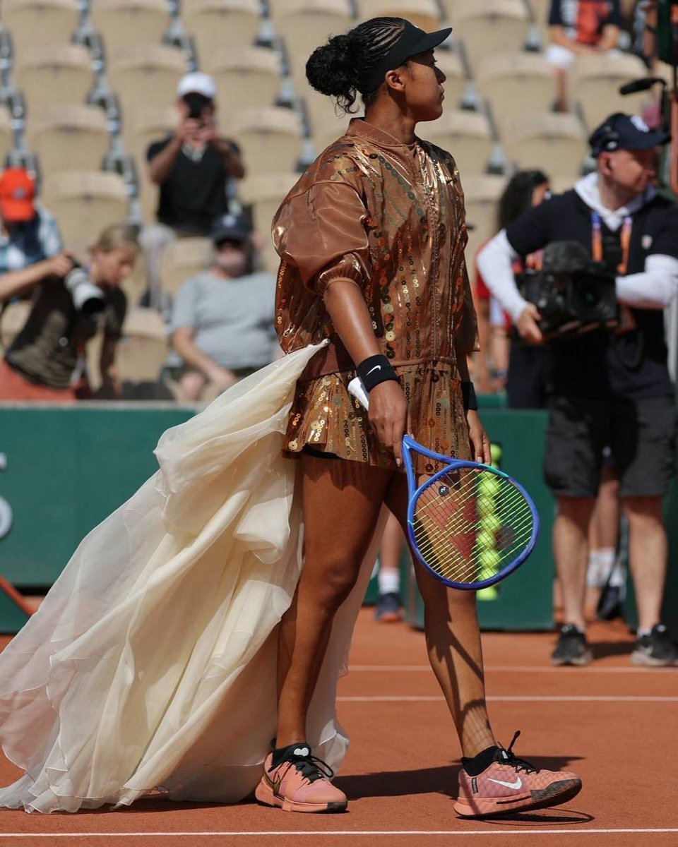 freakoutsideofx's tweet photo. Naomi Osaka game is impressive, but her style deserves its own spotlight✨❤️ https://t.co/zasjEKe57W