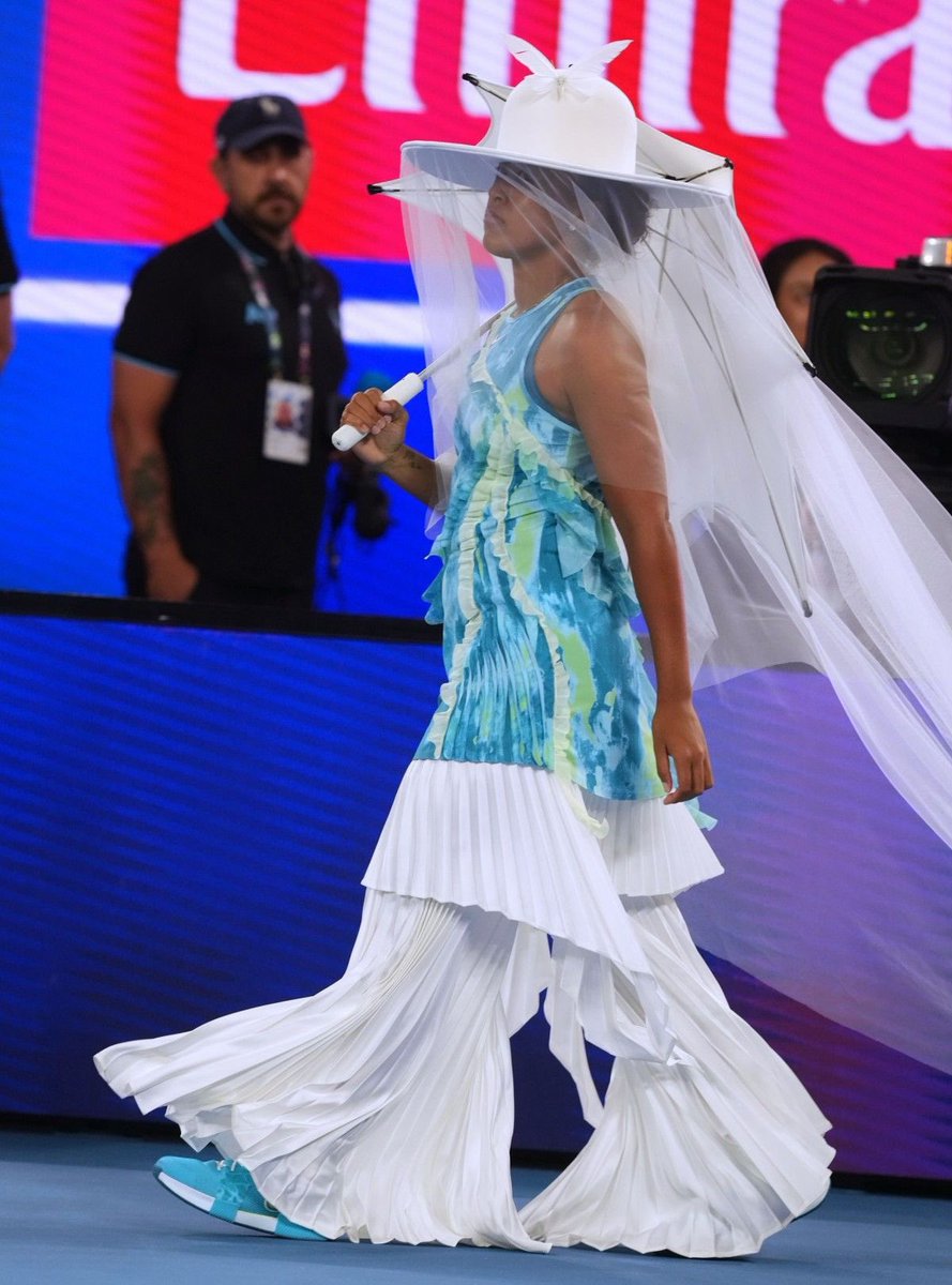 freakoutsideofx's tweet photo. Naomi Osaka game is impressive, but her style deserves its own spotlight✨❤️ https://t.co/zasjEKe57W