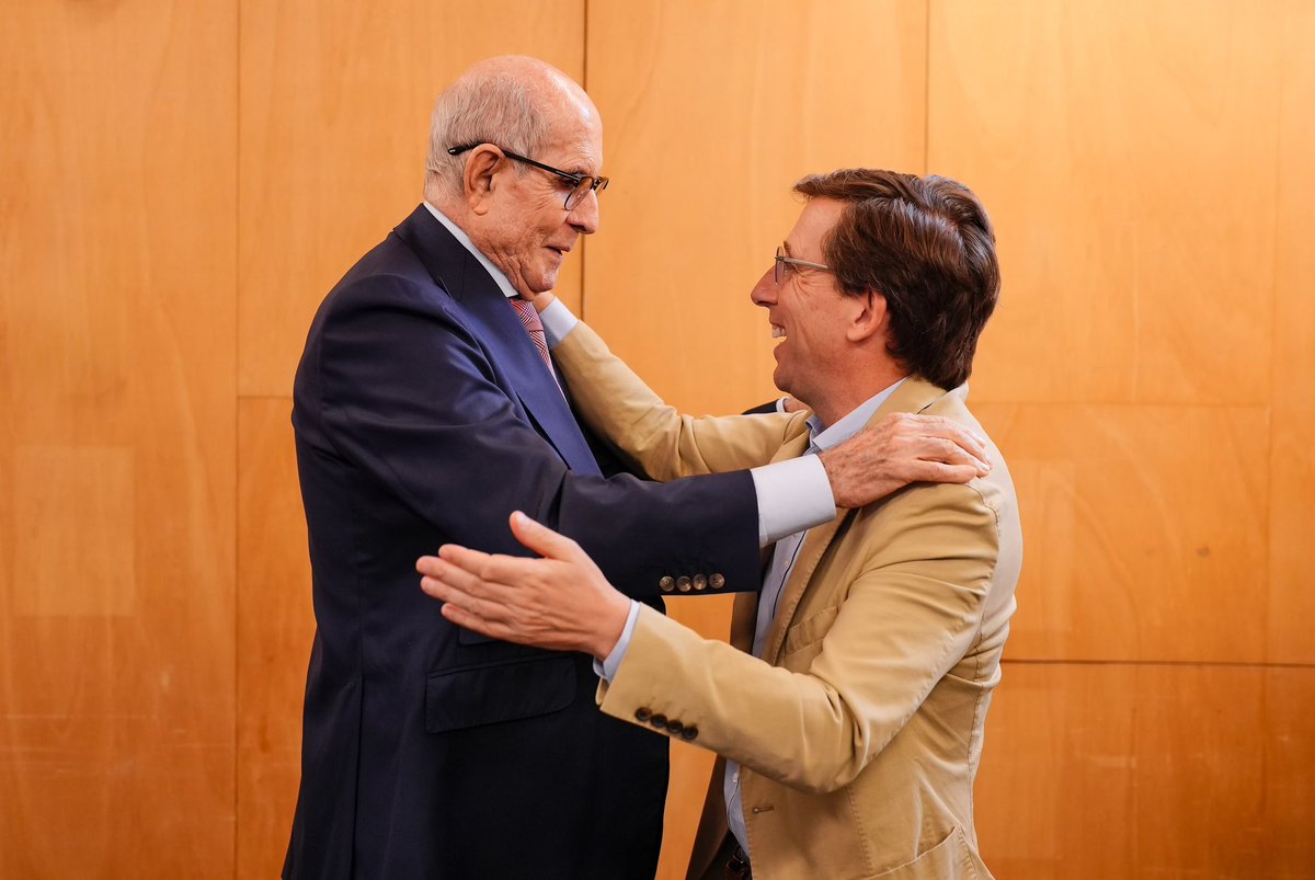AlmeidaPP_'s tweet photo. La Fundación Colección Pérez Simón convertirá la Serrería Belga en un gran enclave cultural abierto a todos los madrileños.

Una de las colecciones privadas de arte más importantes del mundo encontrará en este espacio su hogar definitivo, reforzando el Paisaje de la Luz y escribiendo un nuevo capítulo en la historia cultural de Madrid.