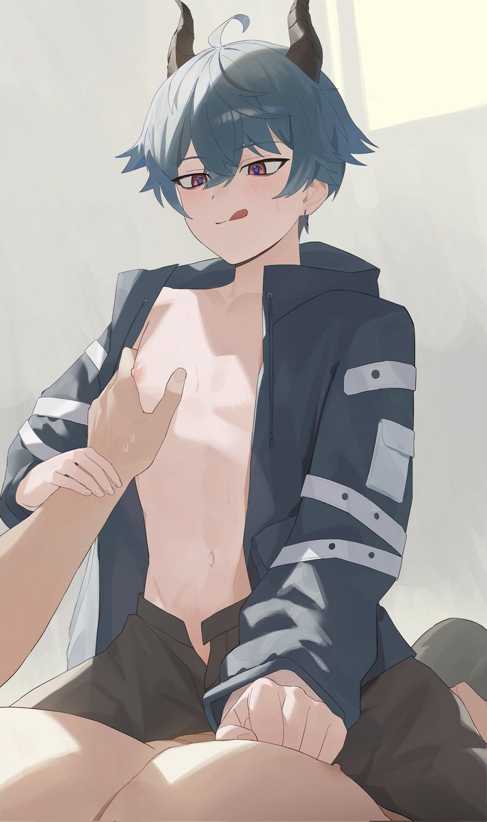 Silus_vtuber's tweet photo. 【 人慾補完計劃 ｜ 始動 -結⚡  】
第一階段順利達成✨
魔力開始慢慢恢復 隨著慾望的積累
小逸露出了不為人知的一面😼
但是……還遠遠不夠……
明天將會進入計畫的下個階段
要用更多的慾望填滿我喔😈💙
PS.壁紙可以自由下載、轉發，僅作為壁紙、頭像等用處，禁止再製以及一切商用
#vtuber準備中 #男V https://t.co/P0aDFXF7oY