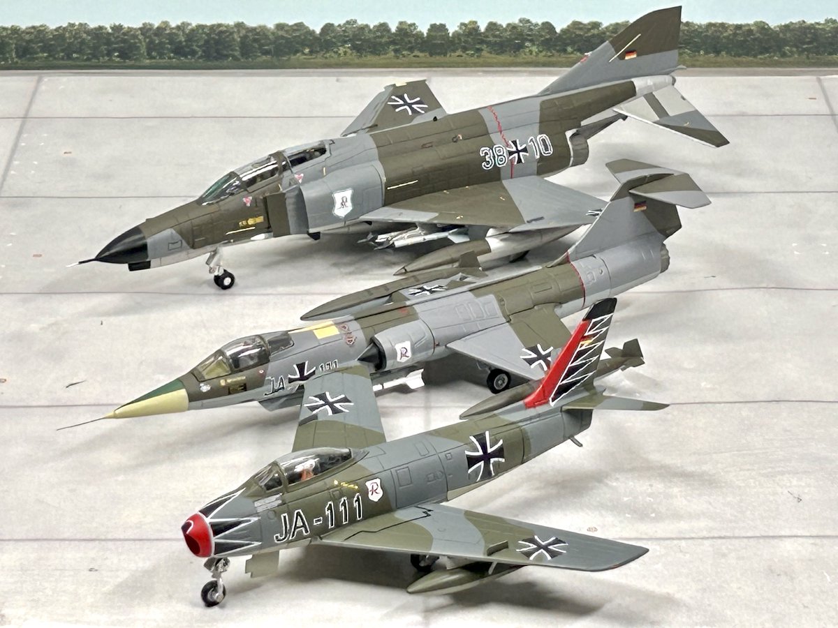 akabou_himawari's tweet photo. #自分の好みを押しつけよう
🇩🇪#ドイツ機コレクション
冷戦の西ドイツ時代の #スプリッタ迷彩 が好きなんですよ
#スプリンター迷彩 
#JG71 #リヒトホーフェン #Richthofen
セイバー スターファイター ファントムⅡ https://t.co/isHgaY3EZt