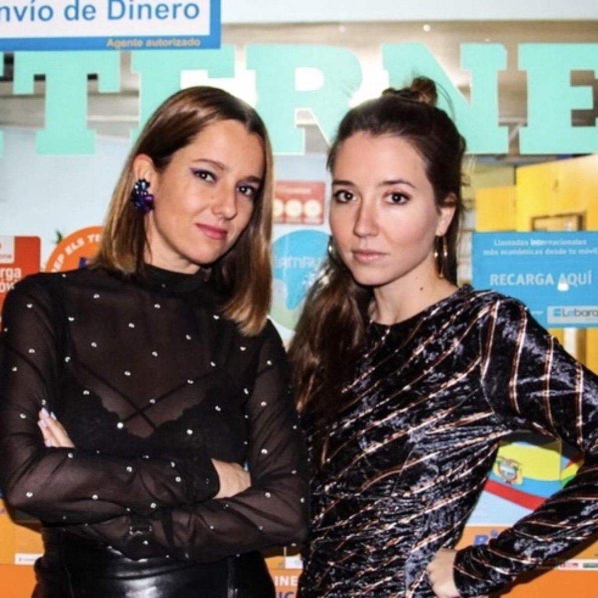 annapacheco__'s tweet photo. decimos adiós a 8 temporadas de @Ciberlocutorio_, no tiene ningún tipo de sentido que haya pasado tanto tiempo, nos despedimos agradecidas por todo el cariño de años y por esta comunidad cuidadosa que ha ido aceptando nuestros vaivenes y cambios y nos ha guardado los secretos https://t.co/YOw4xS5VIc
