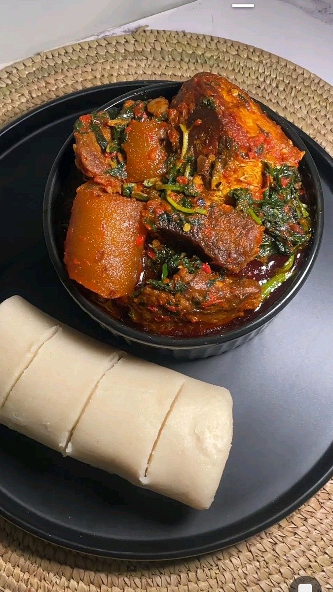 drharveee's tweet photo. Can you eat this on your first date? https://t.co/SJAgIcJIkE