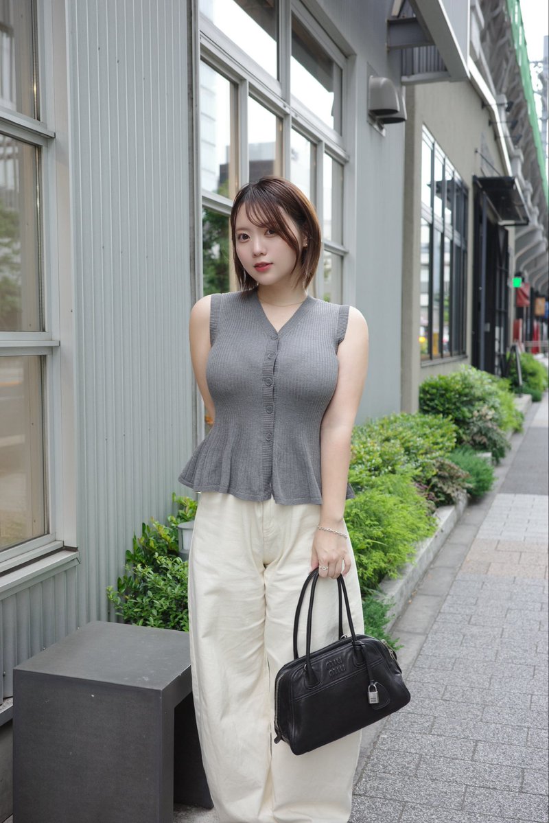 __mgmc__'s tweet photo. 彼女にきて欲しい服装ってこーゆう感じかな🙊
みんなはどんな服装がいい？ https://t.co/3G6R6iRaD8