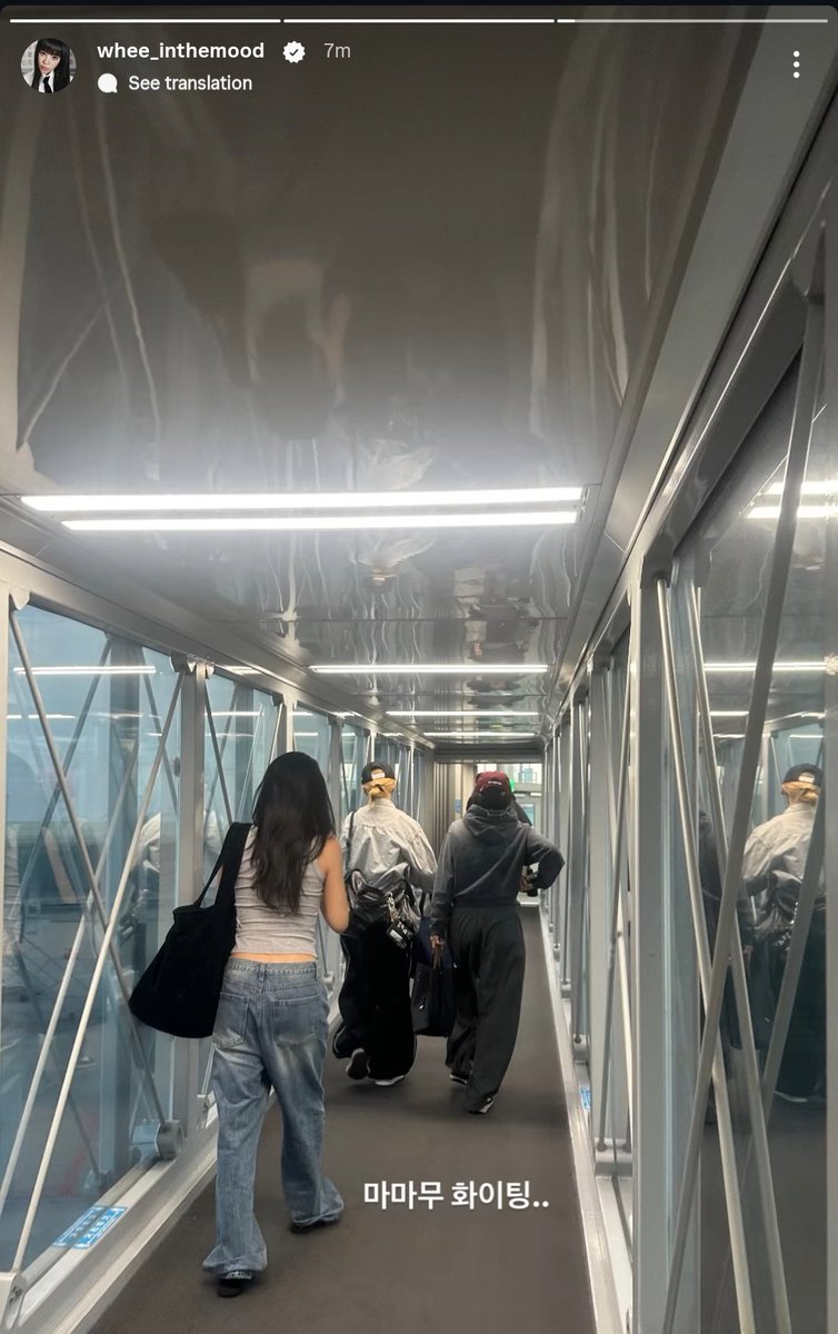 yongtinybear's tweet photo. wheein is overwhelmed by this monumental moment as well https://t.co/Q3BVO2p8PK
