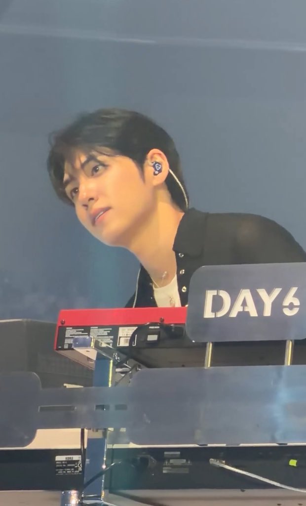wonpilwall's tweet photo. his gaze😩 https://t.co/ukcPnA56lb