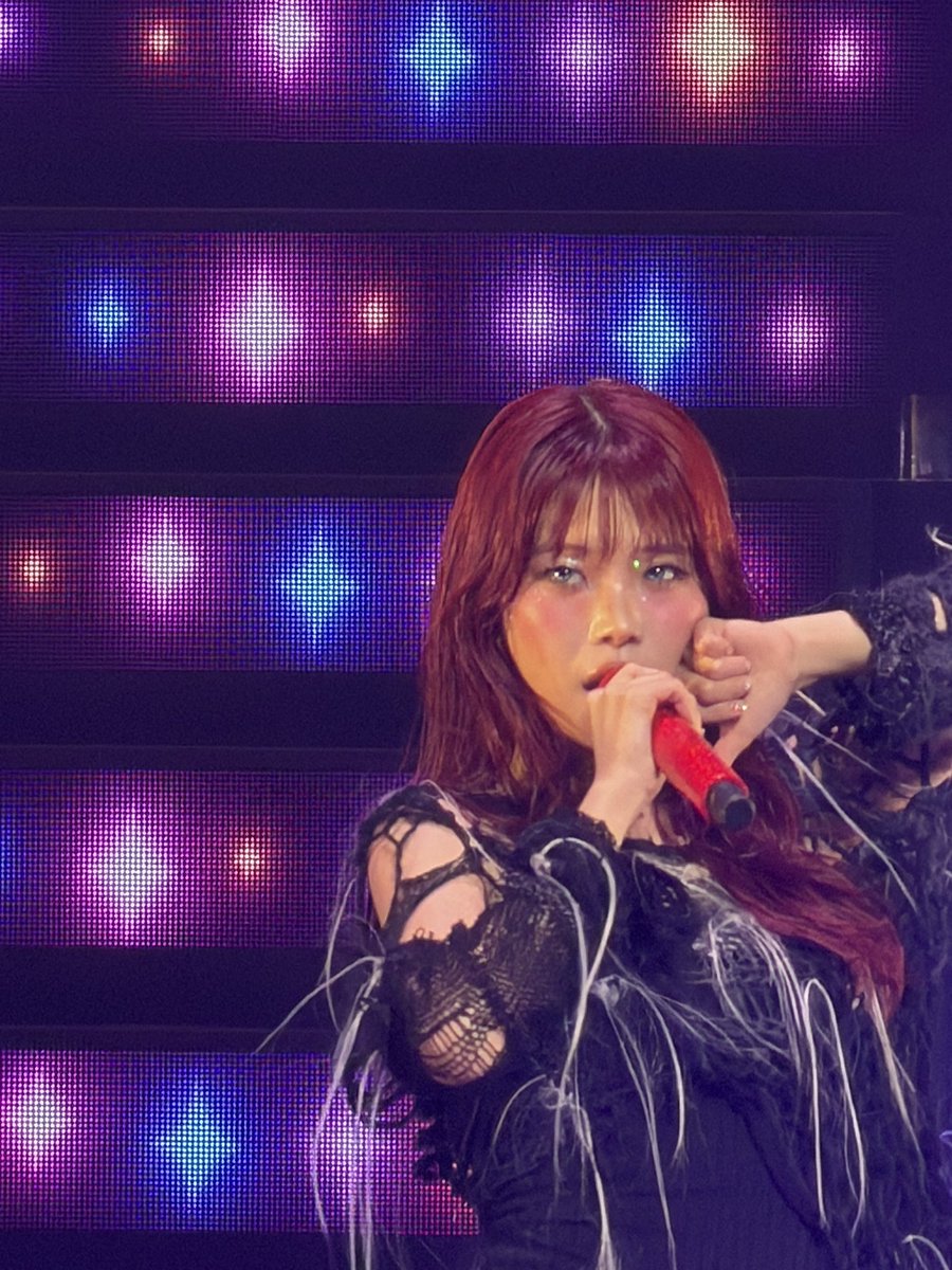 mirin317's tweet photo. ツアーファイルは口角上がりまくって満面の笑顔になった。感動して泣いて感情が爆発してアイナ〜って叫んでむせた😅一生アイナジエンドが生きがい。元気じゃなくても生きなきゃね。素敵に年を重ねていく姿見ていたい。

#PICNIC #アイナ渋谷 https://t.co/j0sjgTgqMu