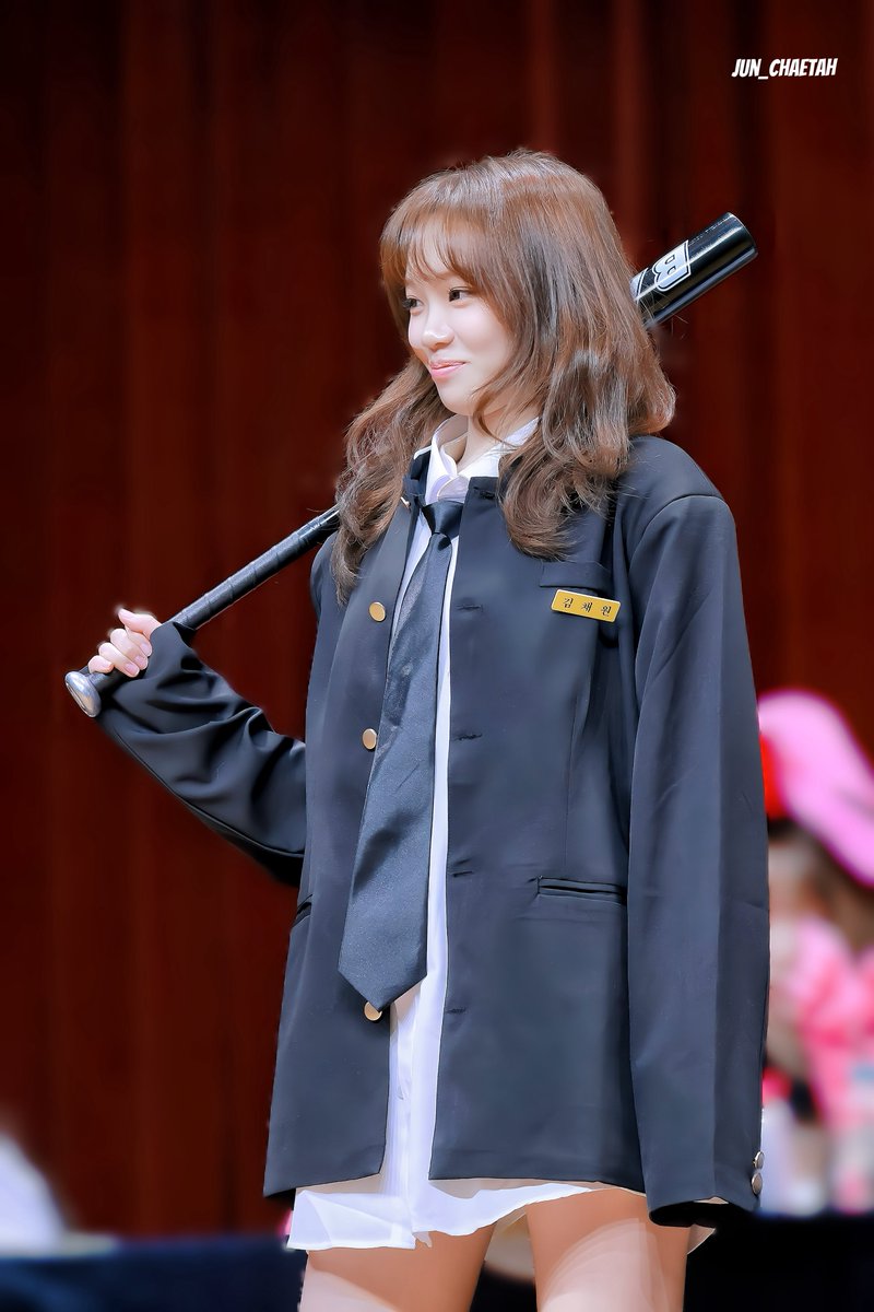 junchaetah's tweet photo. 20260704 🫪🤨🤍
@le_sserafim 

#LE_SSERAFIM #르세라핌 #ルセラフィム
#KIMCHAEWON #CHAEWON #김채원 #채원 #チェウォン https://t.co/YpxFDYYHWR