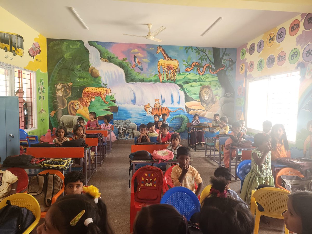 EduMinOfIndia's tweet photo. 🎉 Celebrating 5 Years of #NIPUNBharat!

Guided by #NEP2020, NIPUN Bharat is strengthening Foundational Literacy and Numeracy (FLN) and paving the way for #ViksitBharat2047.

Salient features:

📖 Focus on FLN from Balvatika to Grade 2 
🏫 Vidya Pravesh and expansion of Balvatikas for school readiness
🎒 Jadui Pitara & e-Jadui Pitara, FLN-aligned textbooks and primers
📚 Quality Teaching-Learning Materials and competency-based assessments
🤝 Active community and parental participation in children's learning
🎯 Learning-focused implementation across States & UTs

PARAKH Rashtriya Sarvekshan 2024 highlights improved Grade 3 learning outcomes, reinforcing our commitment to foundational learning for every child through NIPUN...

#5YearsOfNIPUN #FLN #FoundationalLearning