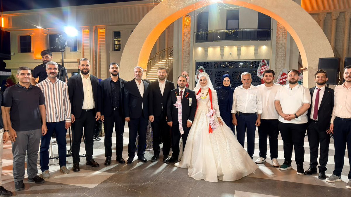 mstemrebalci's tweet photo. Adem Toplulukları Koordinatörümüz @salihoglu_vedat ve Kübra kardeşlerimizin düğünlerine iştirak ederek nikah akitlerine şahitlik ettik. 

Kıymetli yol arkadaşlarımıza ömür boyu huzur, mutluluk ve afiyet diliyorum. https://t.co/rQ3jhJR06m