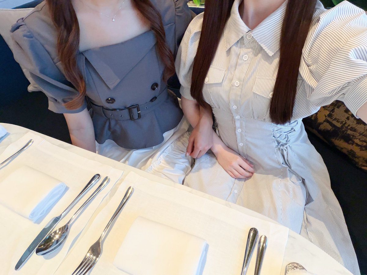 _kim1119_'s tweet photo. フェアモント東京のかき氷🍧♡
今年初かき氷たくさん桃入ってておいしかった🍑 https://t.co/aJEh4TcPSE