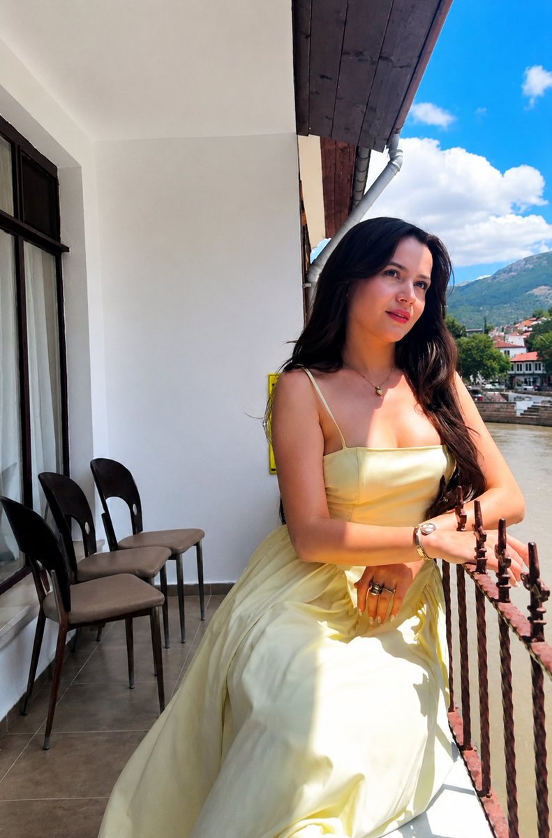 nermen1793295's tweet photo. #YağmurYüksel——Princess✨💛 https://t.co/Qpcmz04Zpd