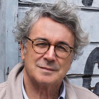 medicionUAB's tweet photo. ‘Las armas y las letras’, que «se reedita a menudo», dice su autor (foto) y que ahora «no creo que hubiera tenido la repercusión que tuvo» en 1994. Y la tuvo porque «era un libro que se tendría que haber escrito en la universidad española, pero siempre llega tarde 50 años a todo» https://t.co/xo54bgE8XA
