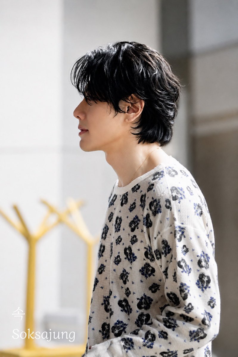 Soksajung's tweet photo. 260705 박효신 베토벤 퇴근길

#박효신 #parkhyoshin #베토벤 #퇴근길 https://t.co/L1NltOhXVQ